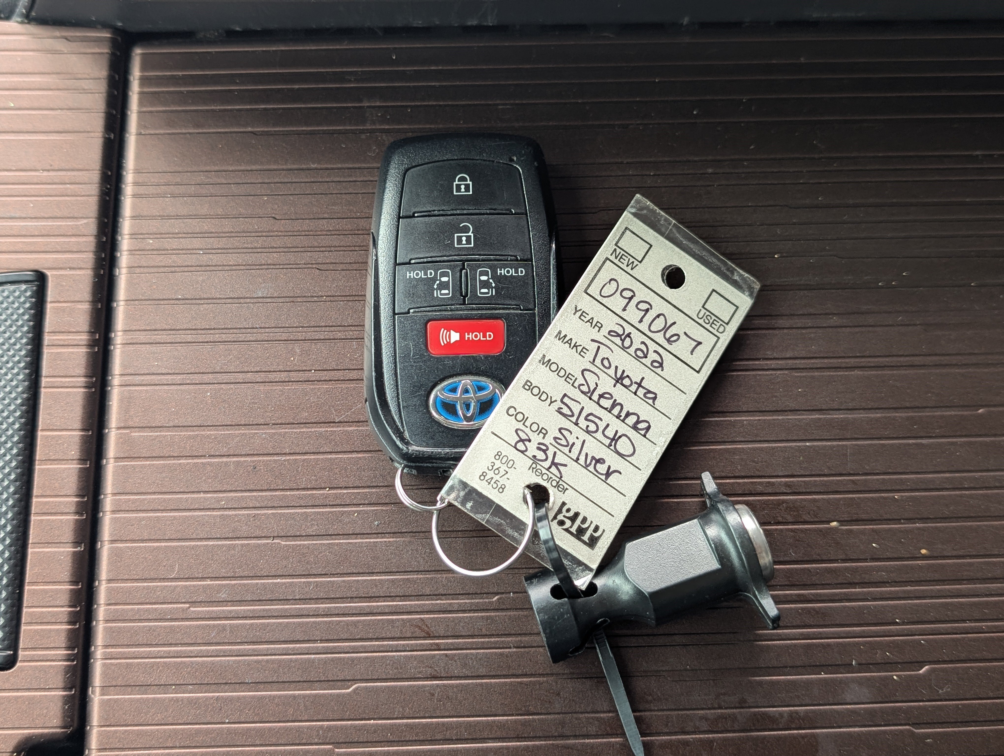 Used 2022 Toyota Sienna LE FWD image 34