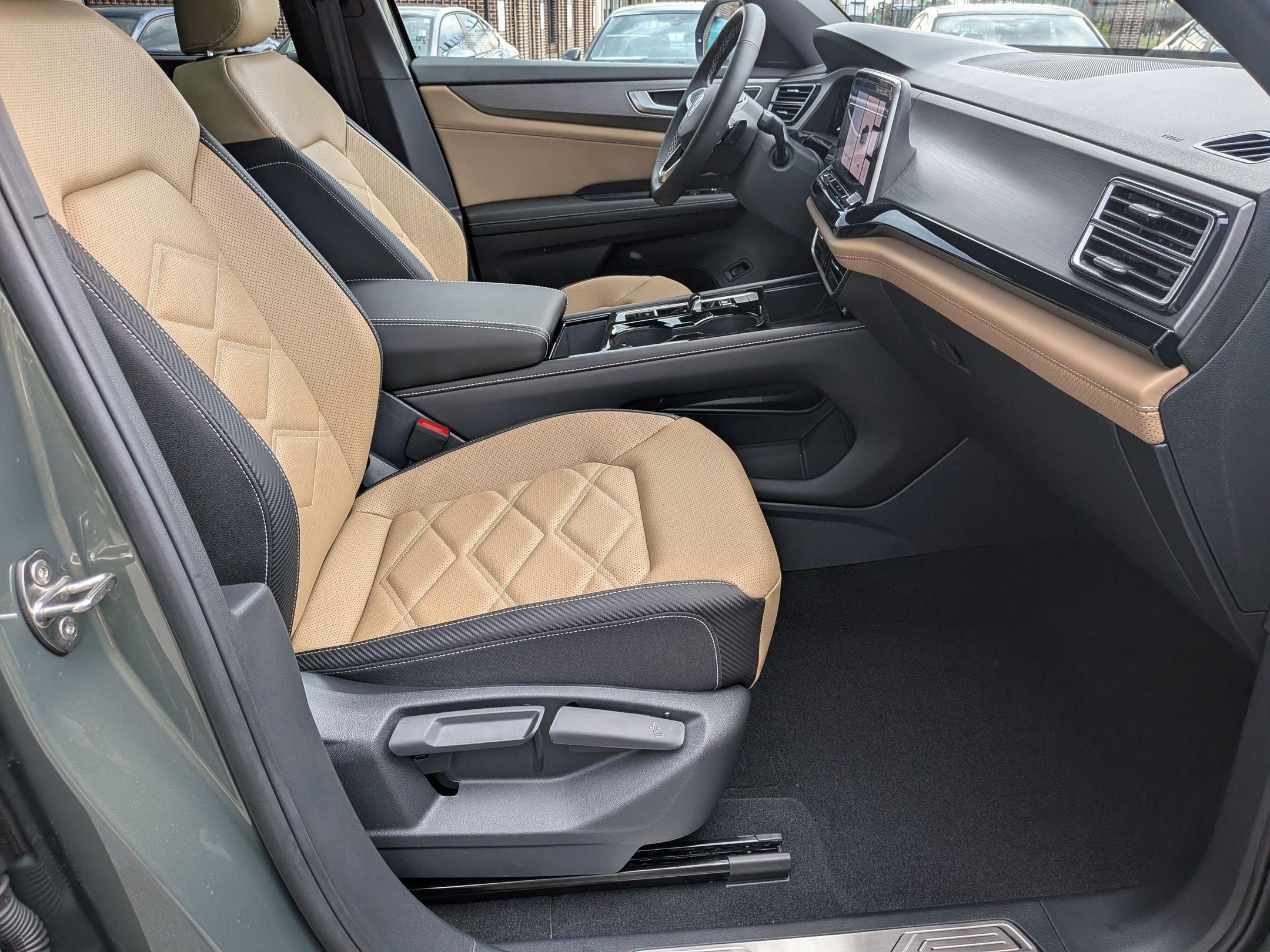 New 2026 Volkswagen Atlas Cross Sport SE AWD/4WD image 35