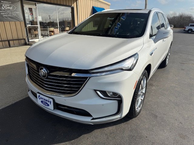 Used 2023 Buick Enclave Premium w/ Experience Buick Package FWD image 3