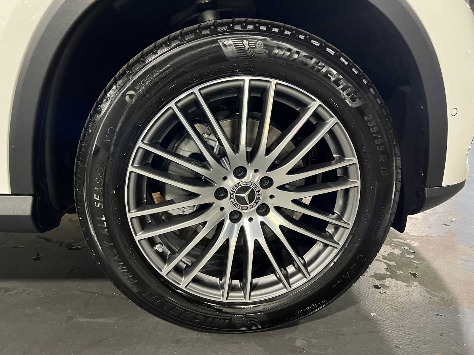 Used 2026 Mercedes-Benz GLC 300 4MATIC image 9