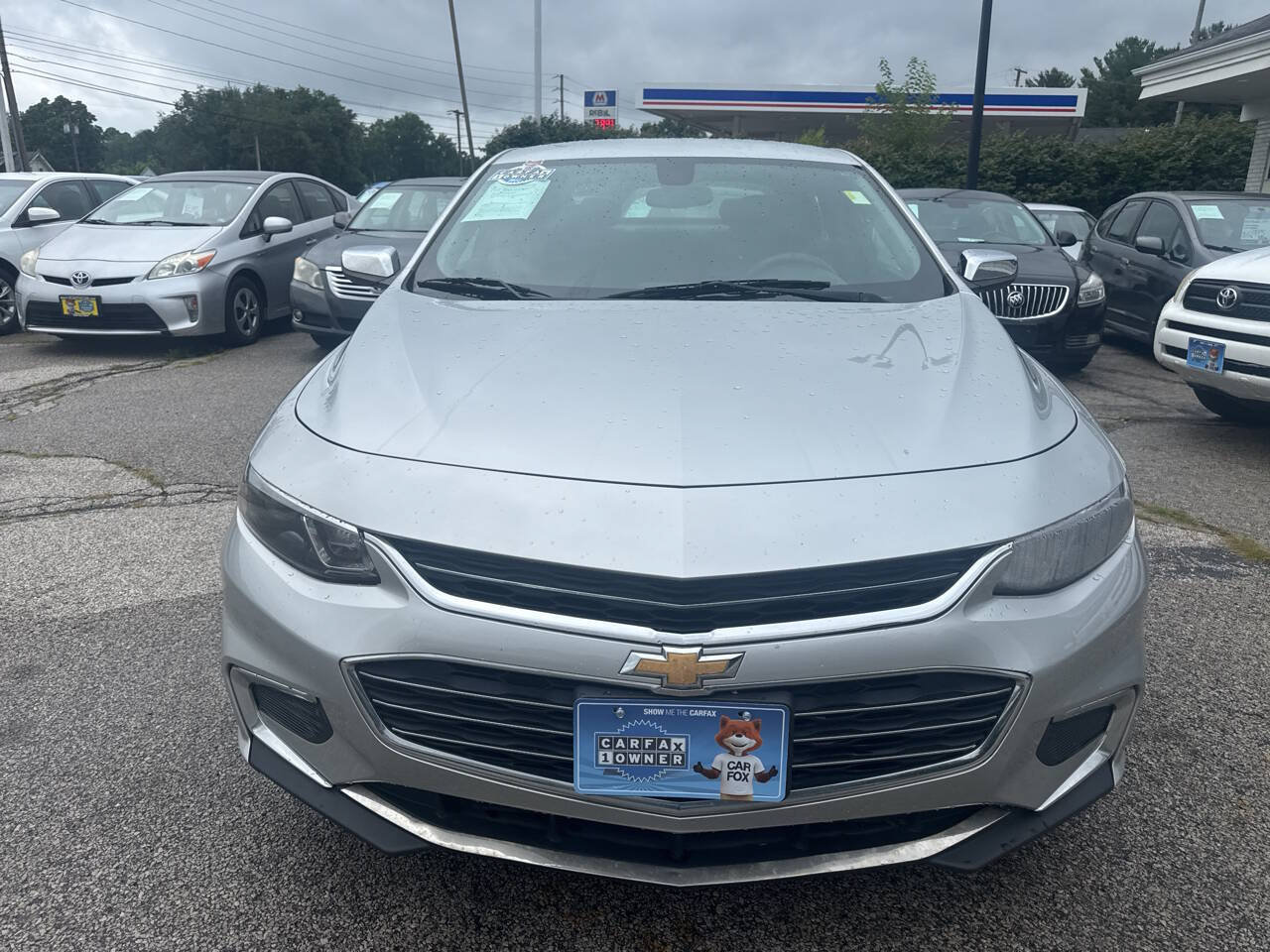 Used 2018 Chevrolet Malibu LS FWD image 2