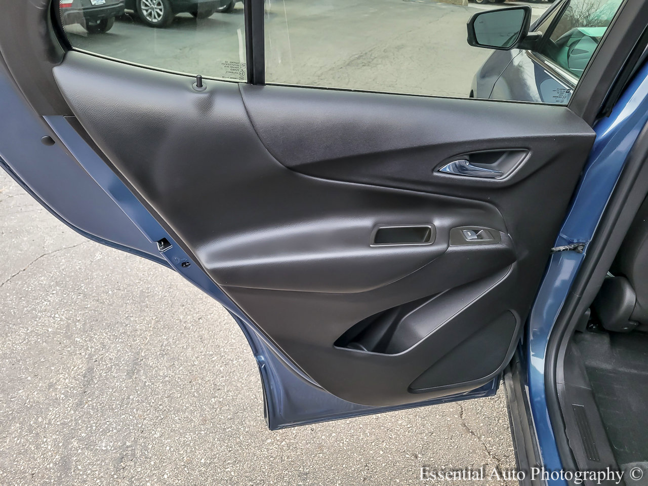 Used 2024 Chevrolet Equinox LT w/ LPO, Floor Liner Package AWD/4WD image 23