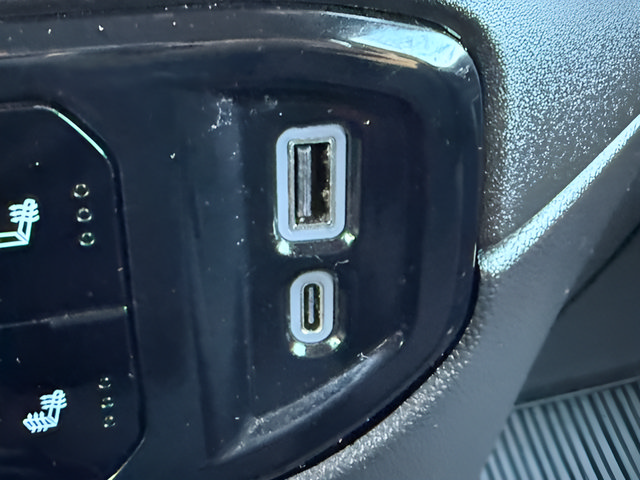 Used 2025 Chevrolet Silverado 1500 LT AWD/4WD image 14