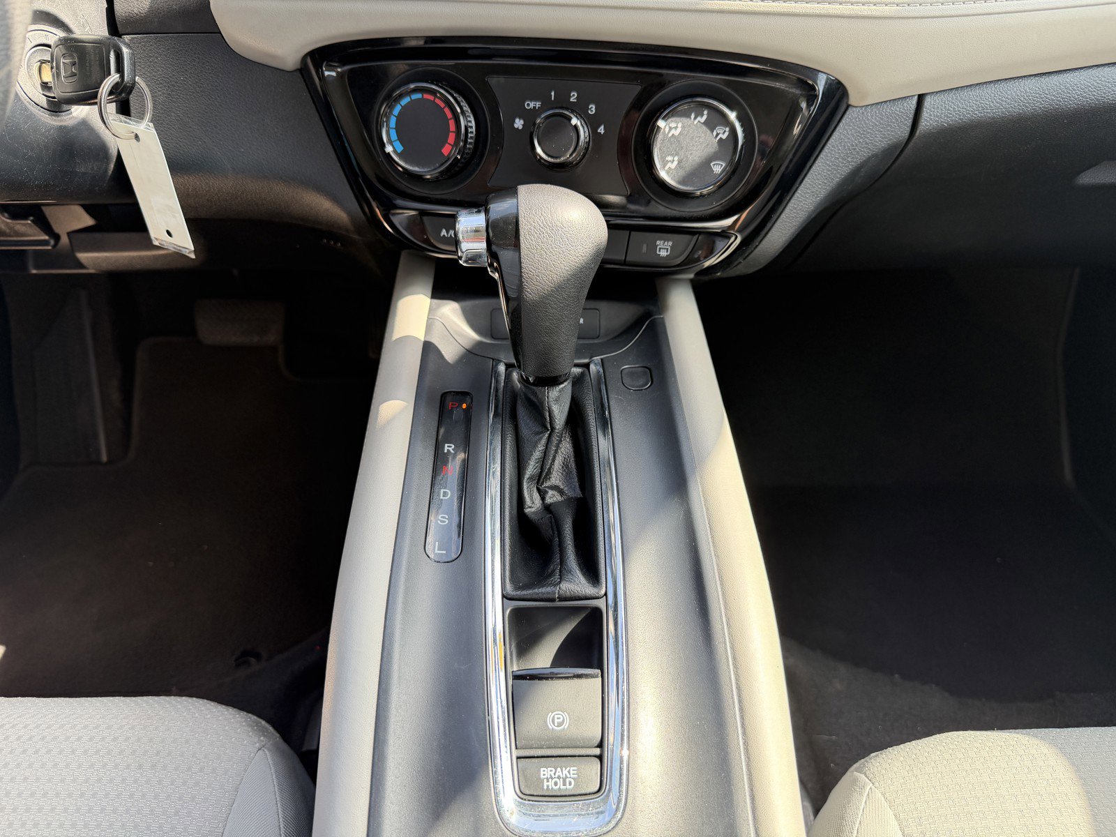 Used 2020 Honda HR-V LX image 28