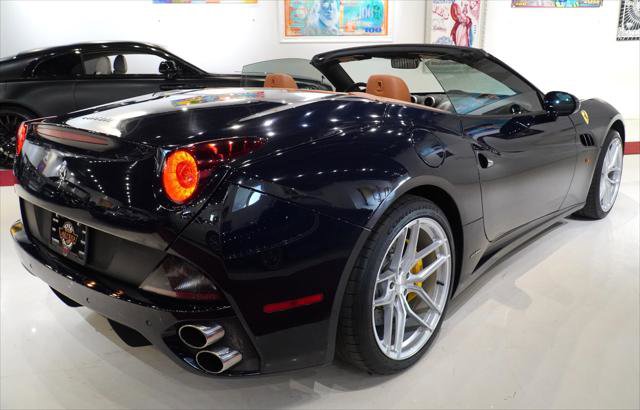 Used 2012 Ferrari California image 16