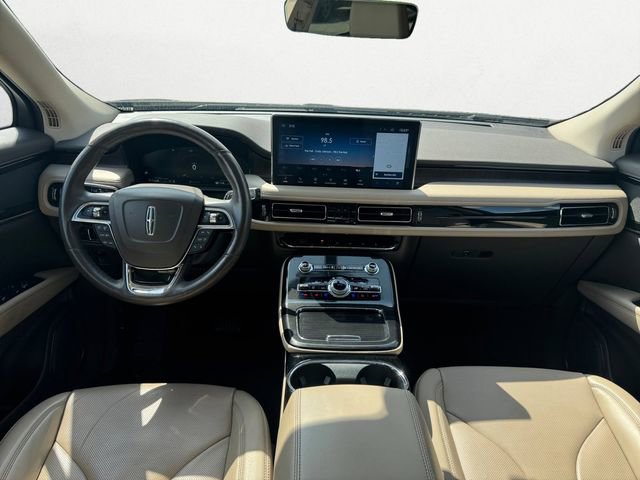 Used 2022 Lincoln Nautilus Reserve image 11