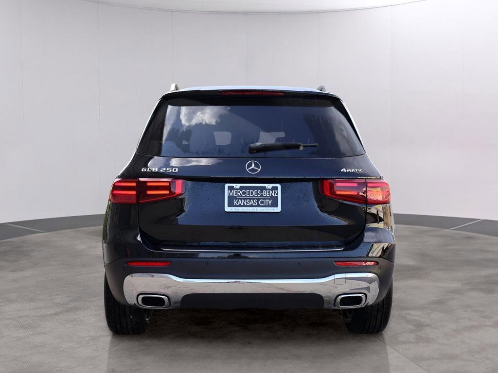 Certified 2025 Mercedes-Benz GLB 250 4MATIC image 6
