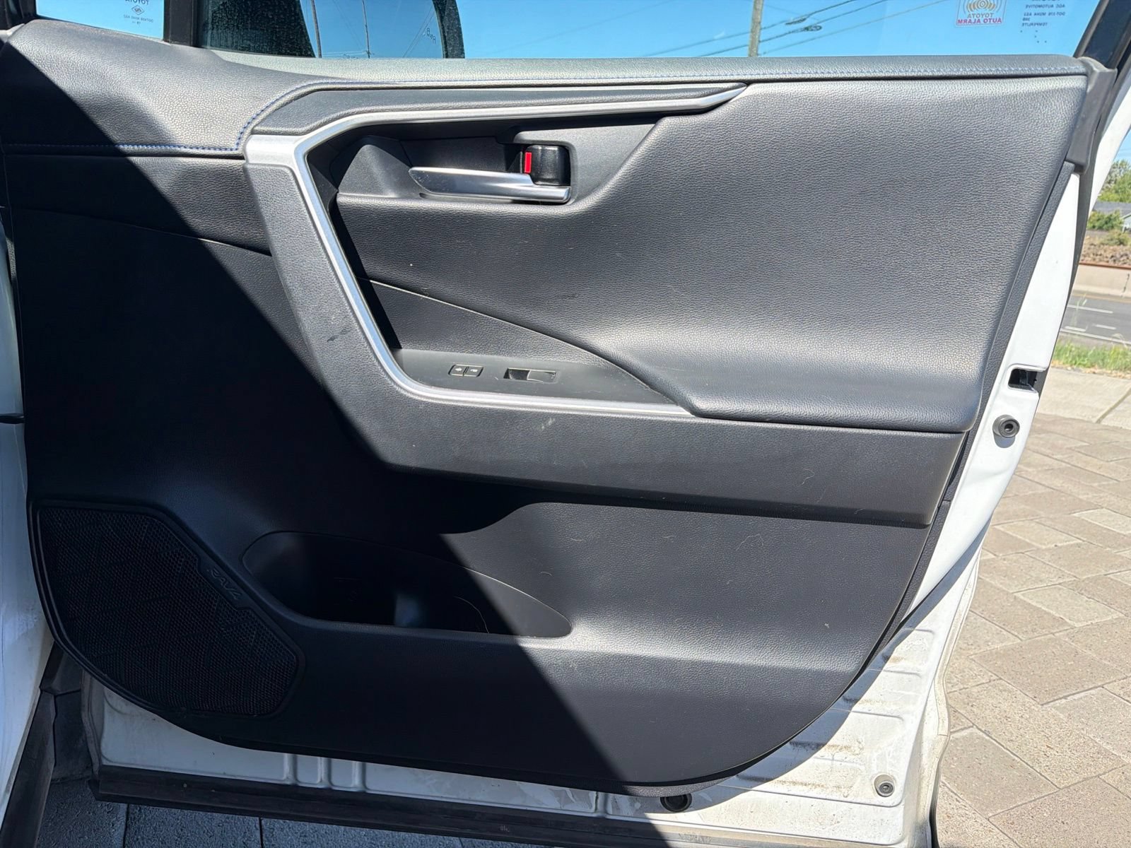 Used 2020 Toyota RAV4 XSE AWD/4WD image 25