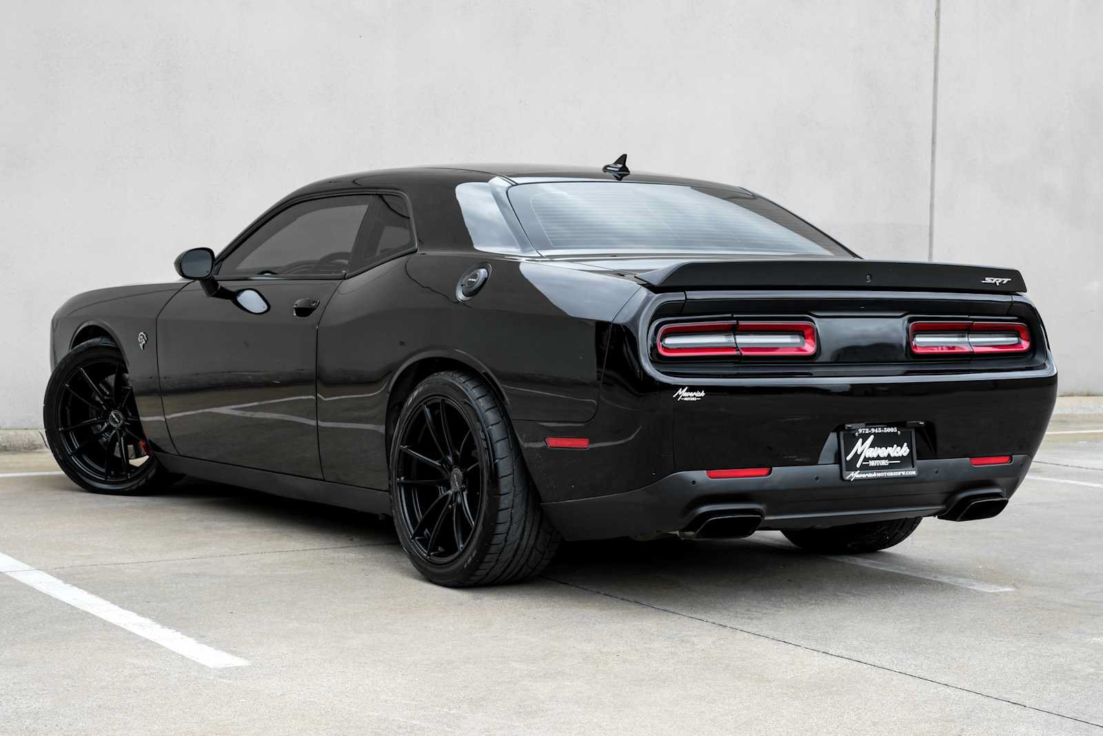 Used 2016 Dodge Challenger SRT Hellcat RWD image 8