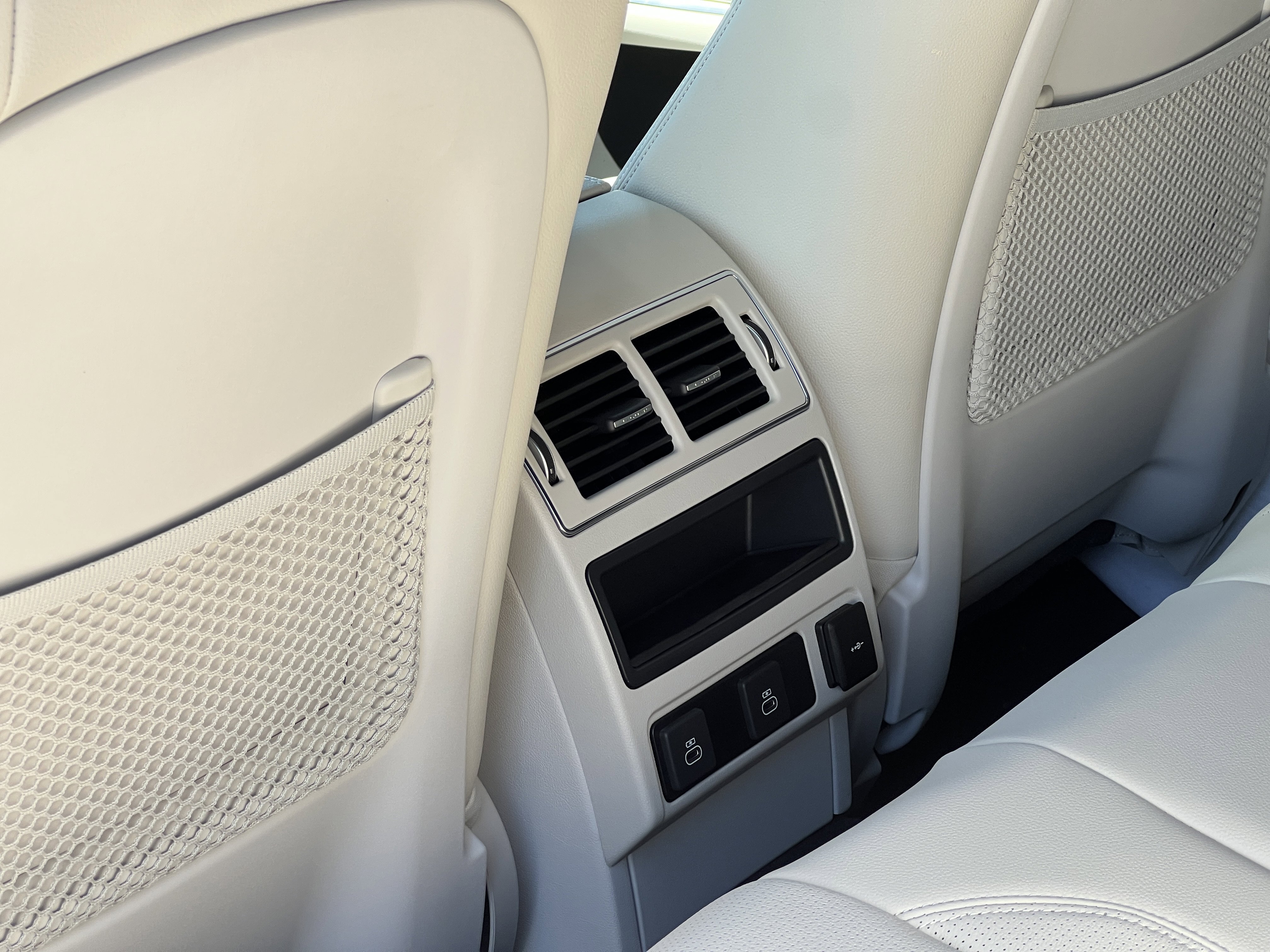 New 2025 Jaguar F-PACE R-Dynamic S image 16