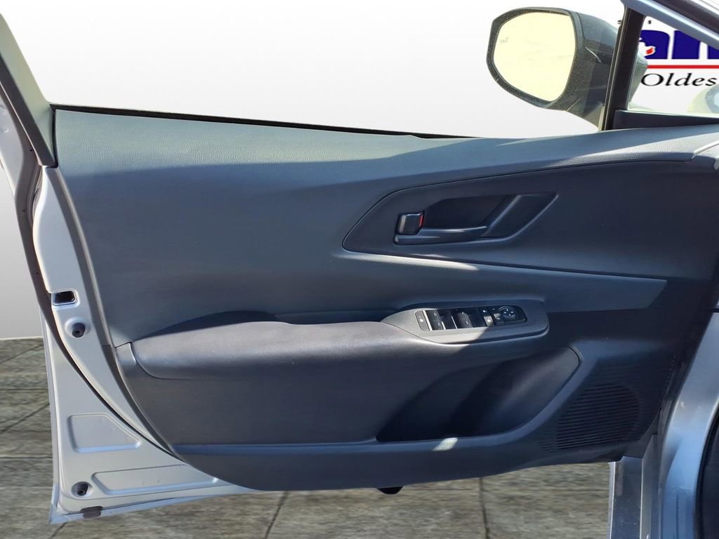 Used 2024 Toyota Prius LE image 10