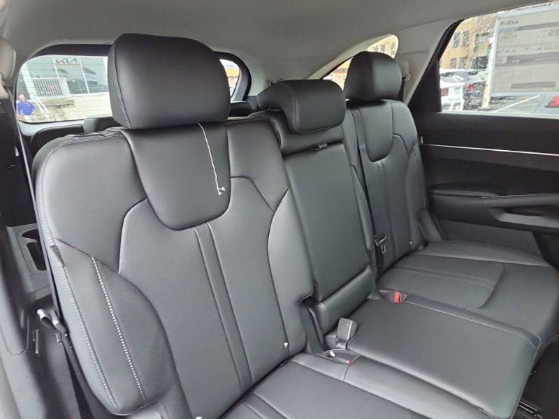 New 2026 Kia Sorento S AWD/4WD image 18
