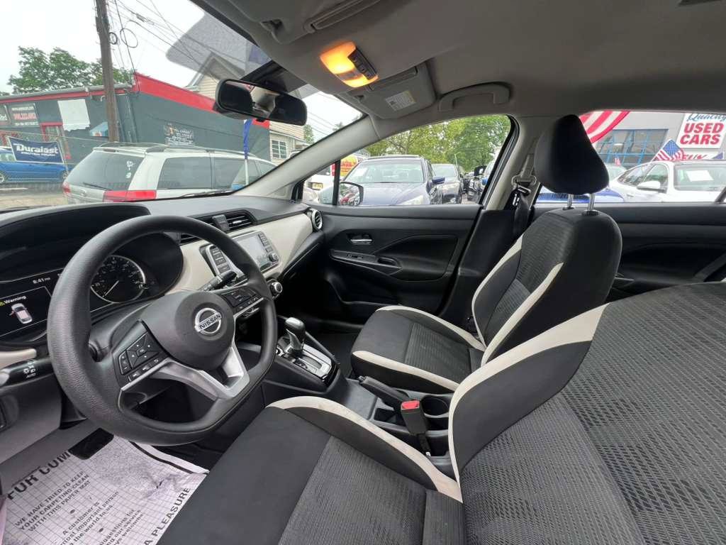 Used 2021 Nissan Versa SV FWD image 13
