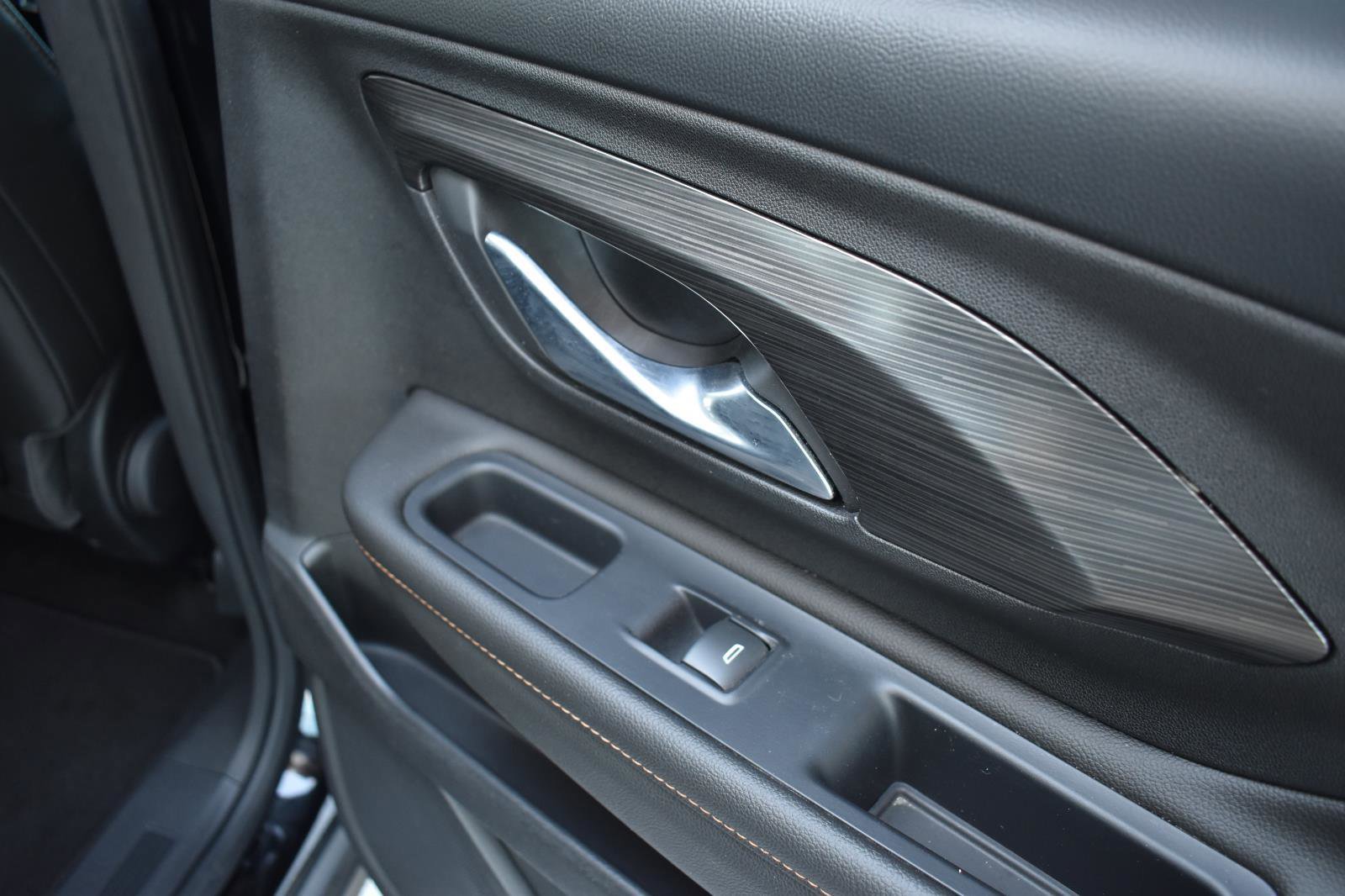 Used 2020 GMC Terrain SLT image 48