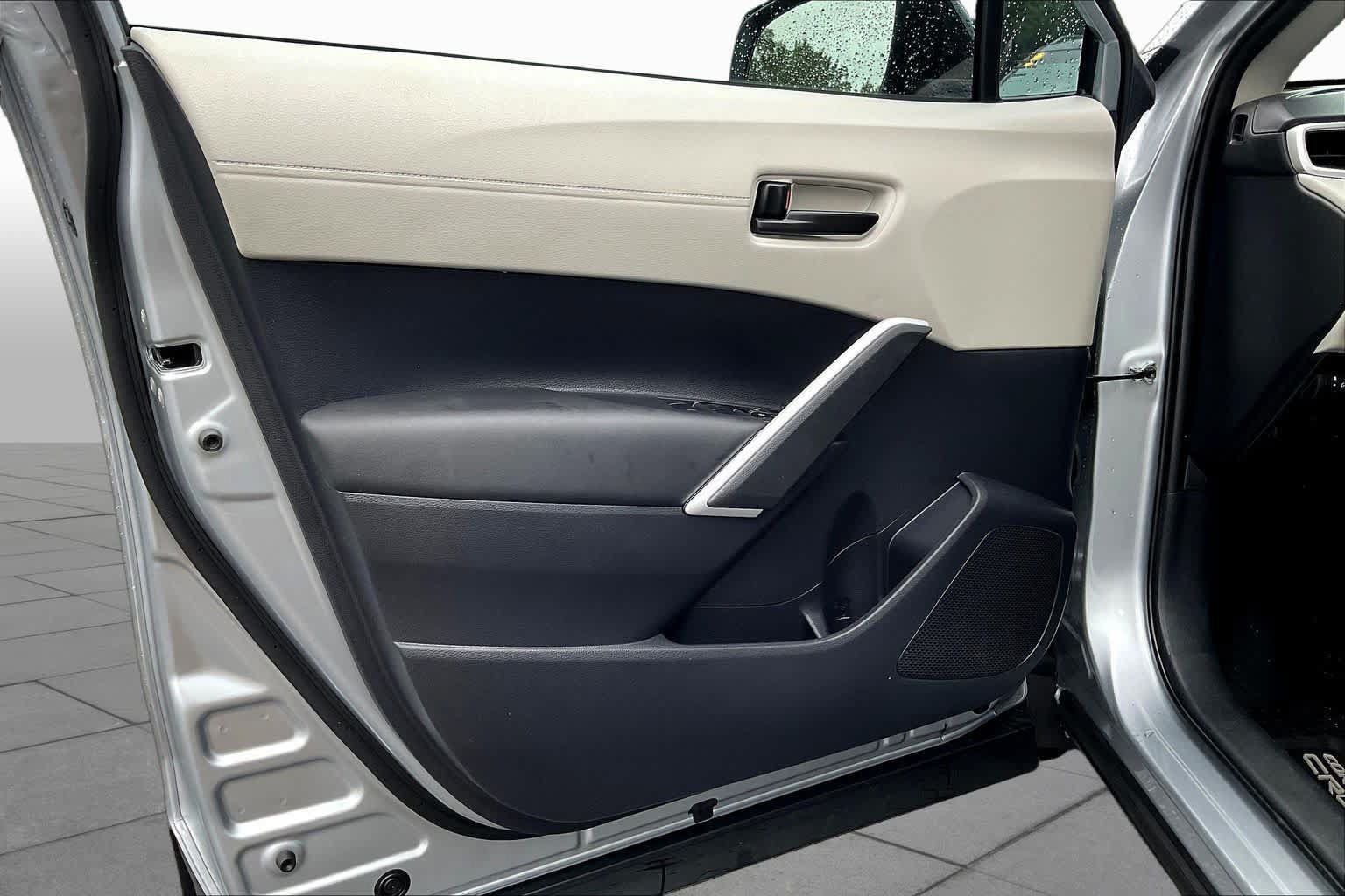 Used 2026 Toyota Corolla Cross L FWD image 21