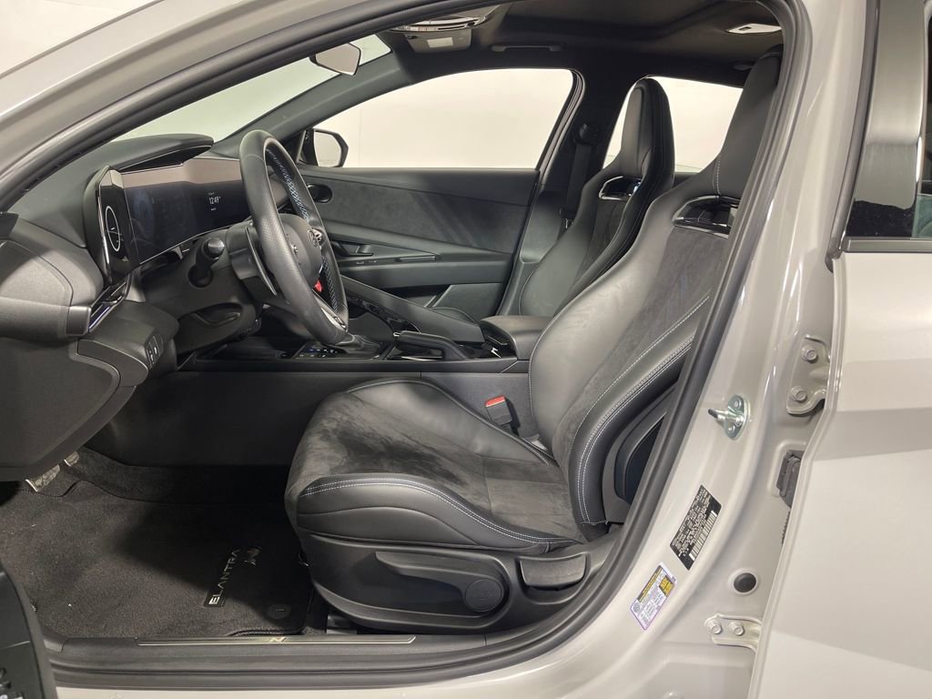 Certified 2025 Hyundai Elantra N image 12