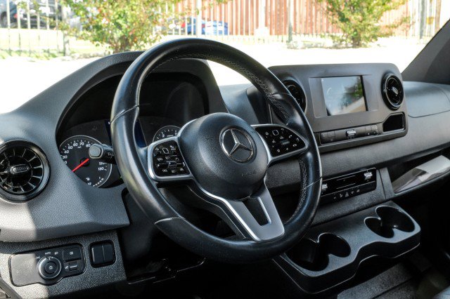 Used 2021 Mercedes-Benz Sprinter 3500 image 13