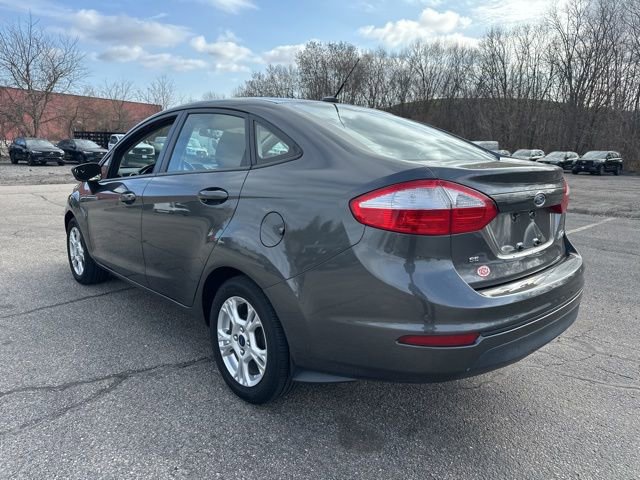 Used 2015 Ford Fiesta SE image 4