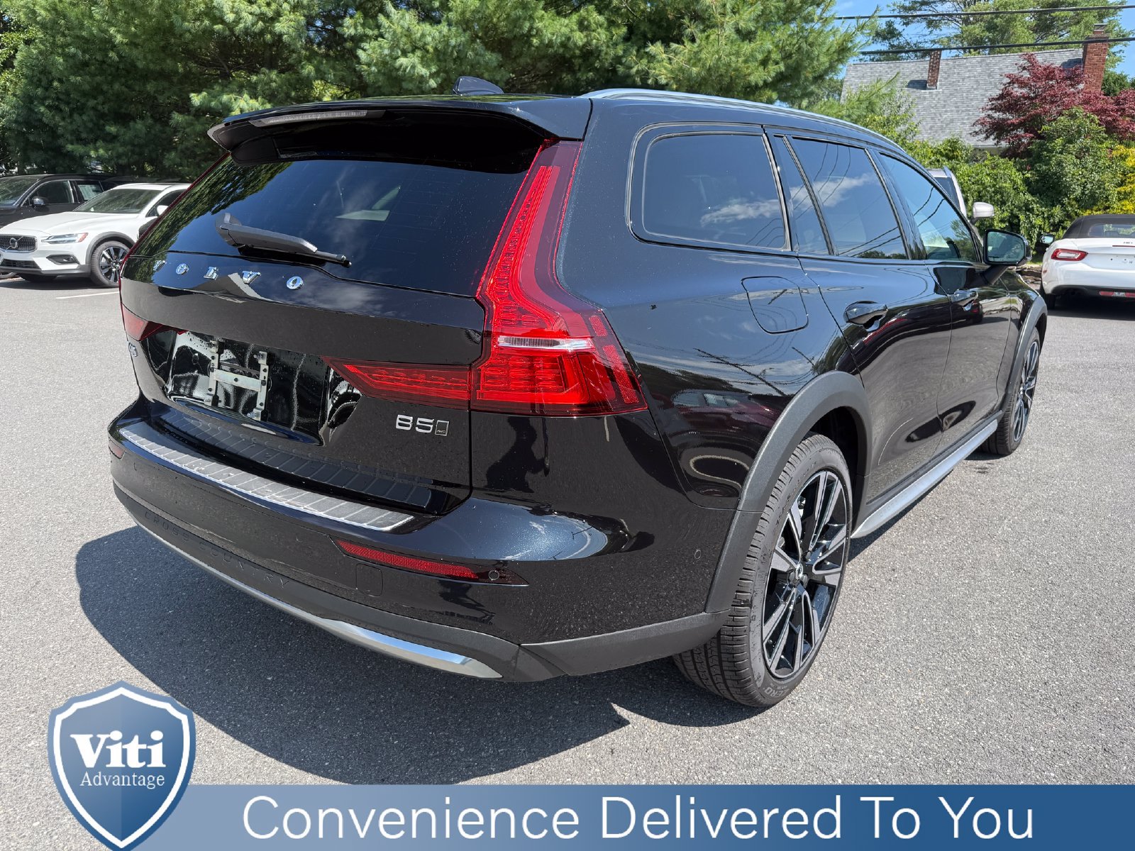 New 2026 Volvo V60 B5 Cross Country Ultra w/ Protection Package Premier AWD/4WD image 8