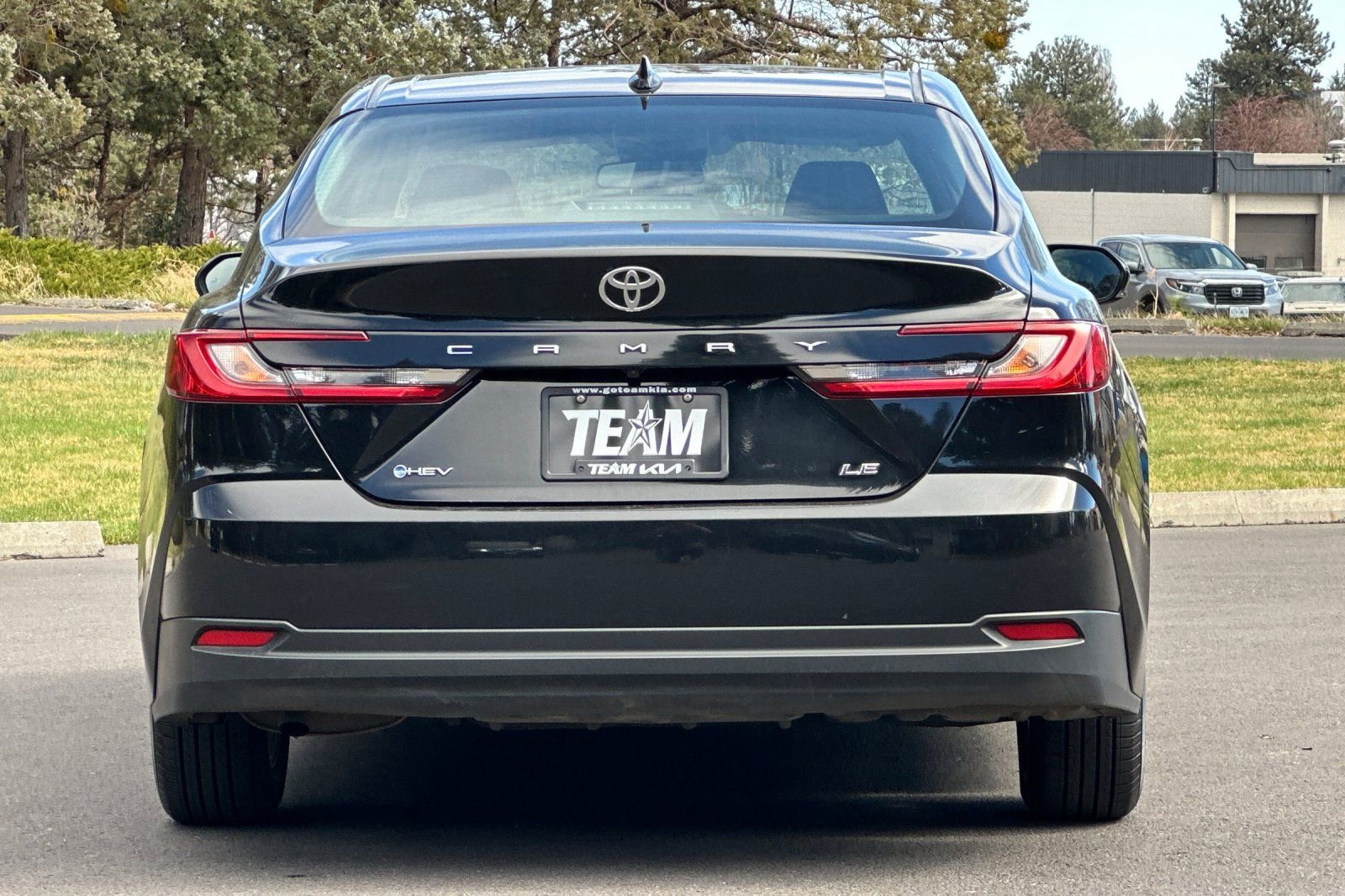 Used 2025 Toyota Camry LE image 5