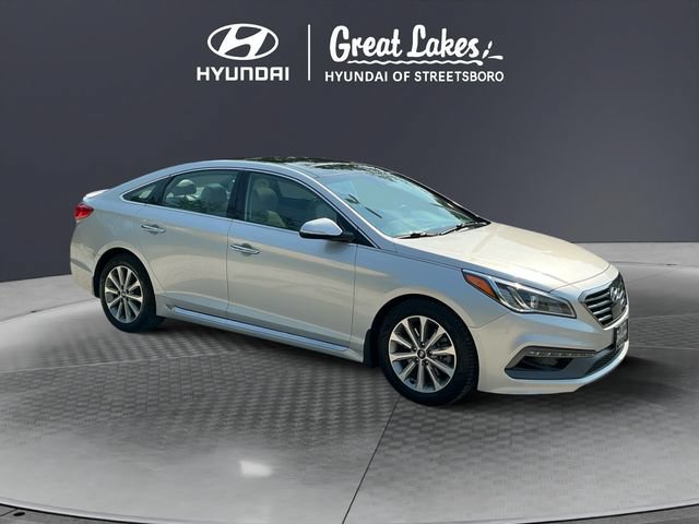 Used 2016 Hyundai Sonata Limited w/ Option Group 05 FWD image 7