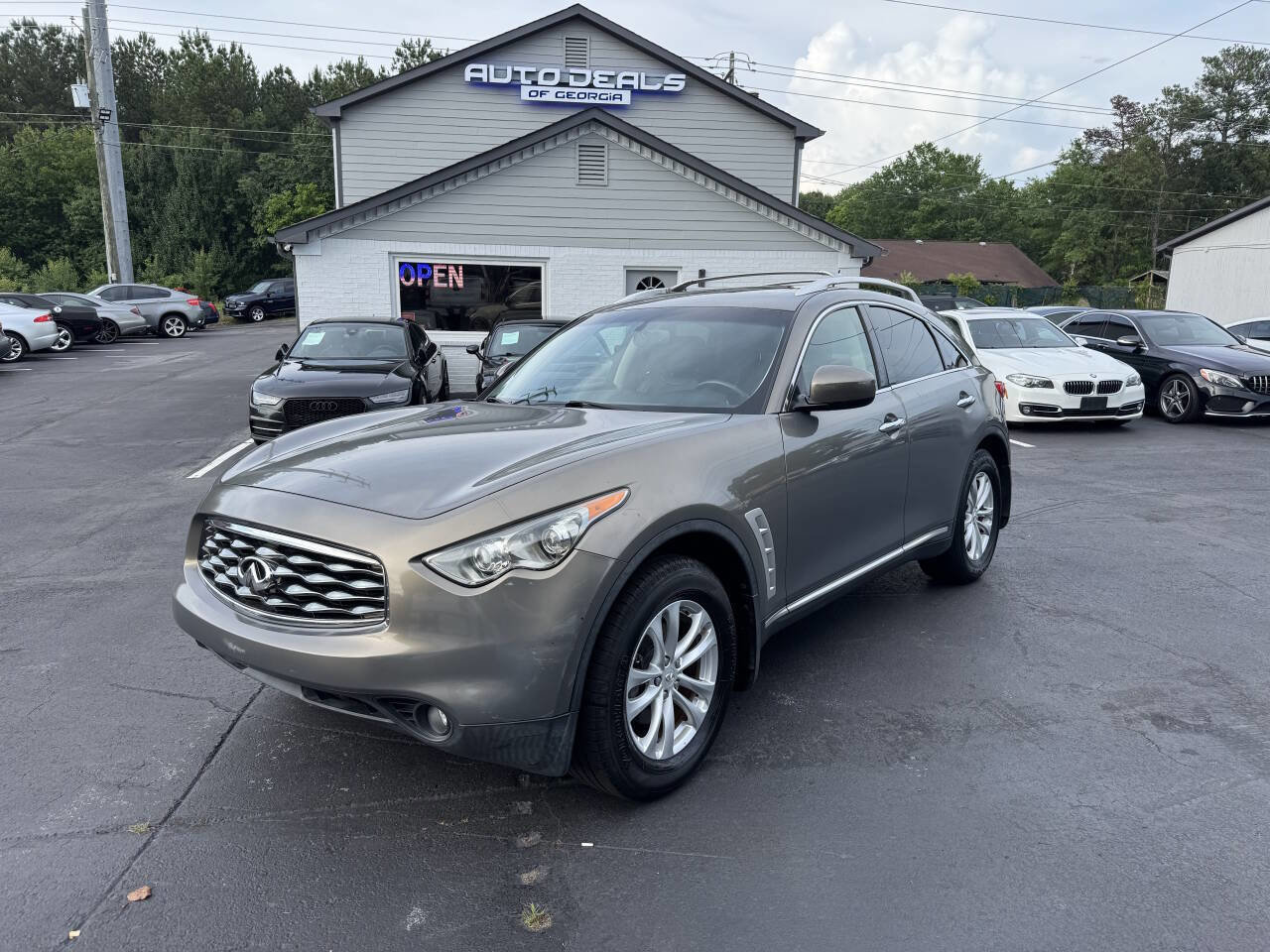 Used 2010 INFINITI FX35 AWD w/ Premium Pkg image 1