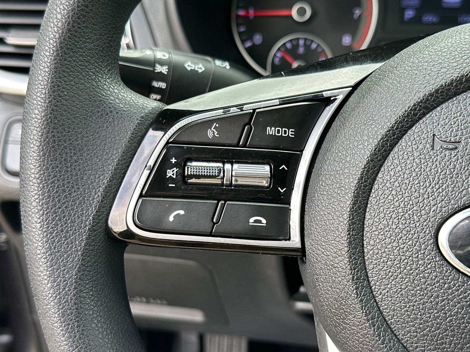 Used 2019 Kia Optima LX image 23