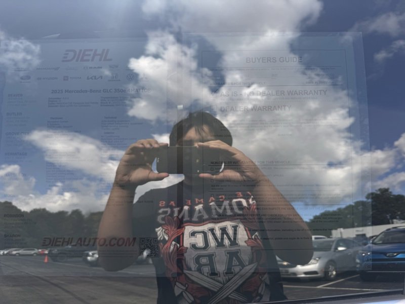 Used 2025 Mercedes-Benz GLC 350e 4MATIC image 38