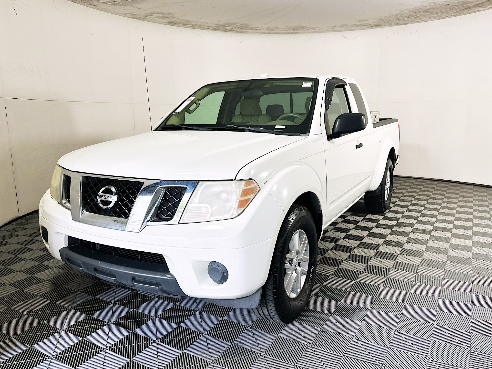 Used 2014 Nissan Frontier SV RWD image 7