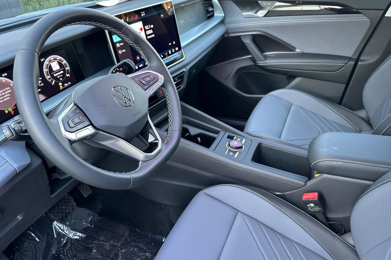 New 2026 Volkswagen Tiguan SE AWD/4WD image 9