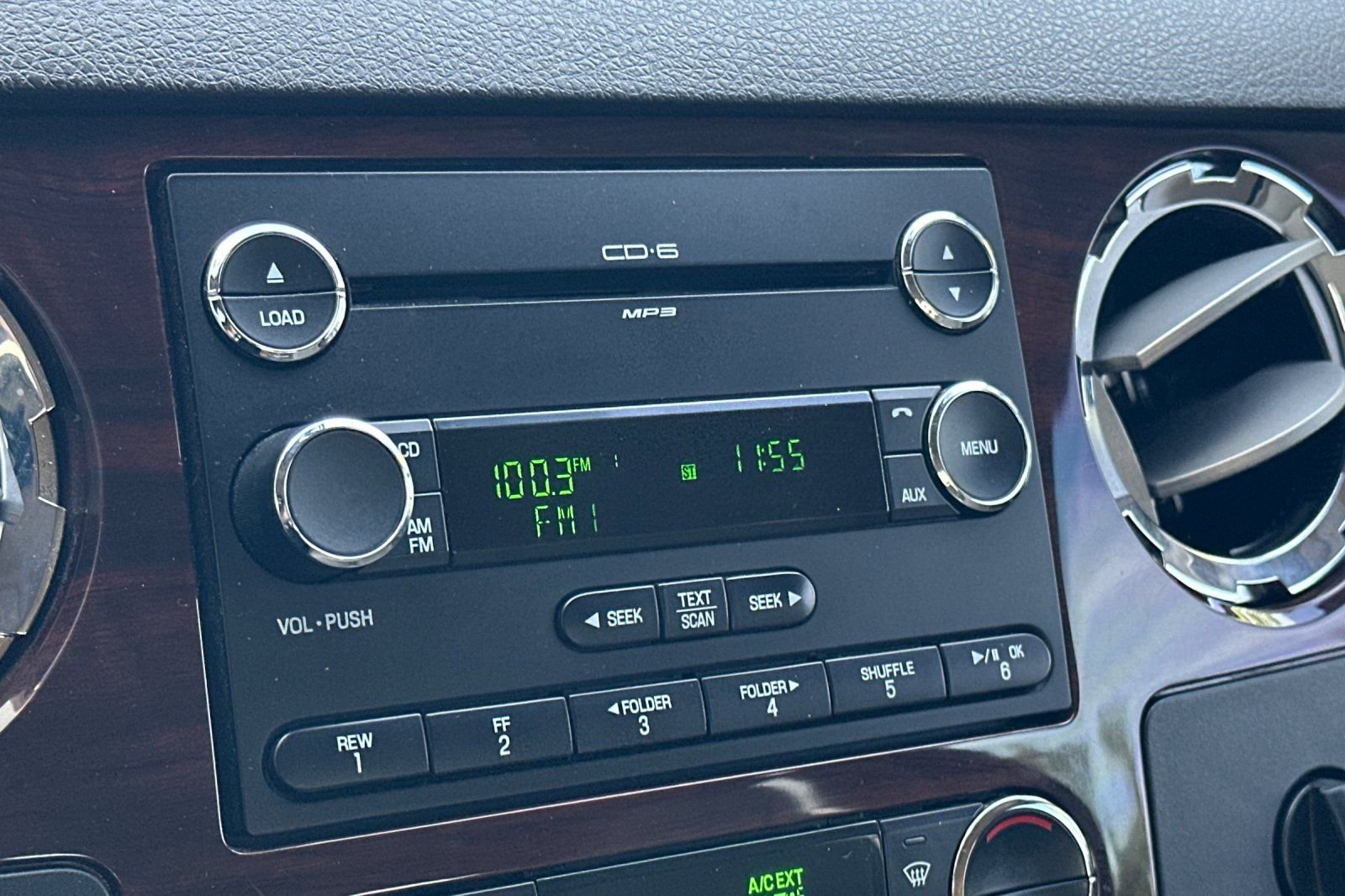 Used 2009 Ford F250 Lariat image 17