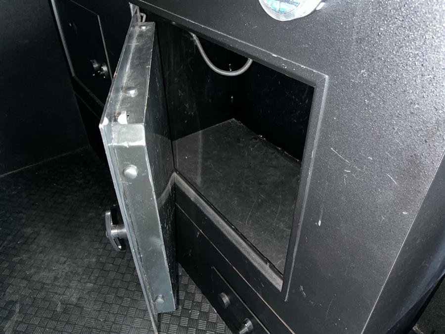 Used 2023 Mercedes-Benz Sprinter 2500 image 25