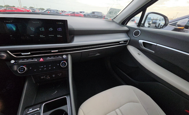 Used 2025 Hyundai Sonata SEL FWD image 7