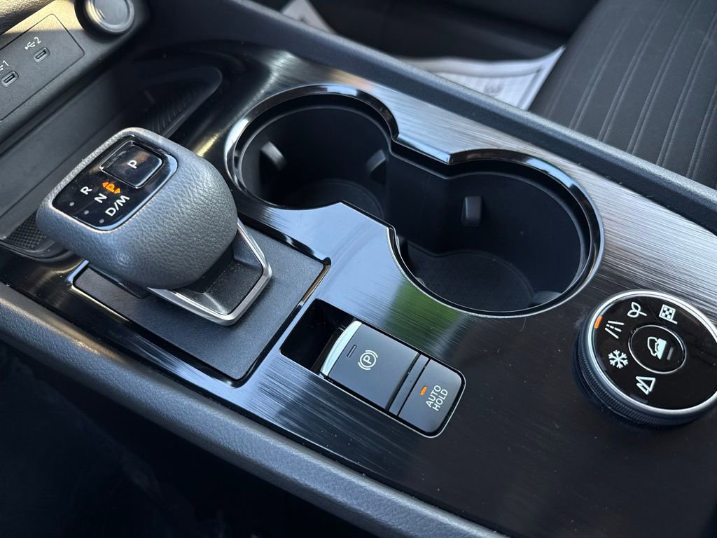 Certified 2025 Nissan Rogue SV image 27