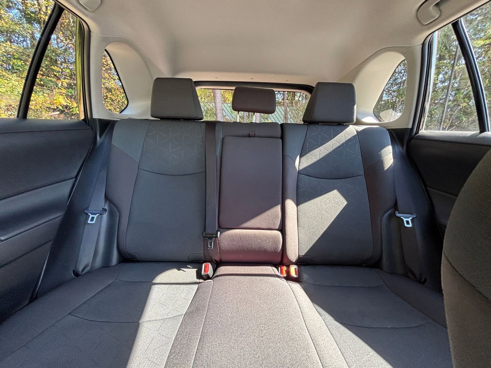 Used 2025 Toyota RAV4 XLE image 38