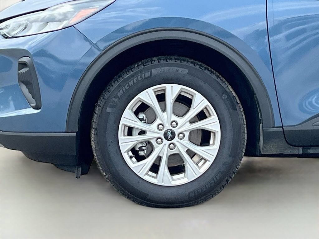 Used 2025 Ford Escape Active FWD image 30