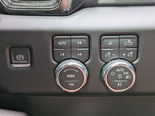 Used 2023 GMC Sierra 1500 AT4 w/ Technology Package AWD/4WD image 29