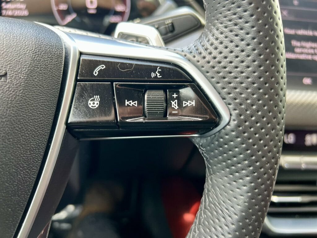 Used 2024 Audi RS e-tron GT w/ Carbon Performance Package AWD/4WD image 20