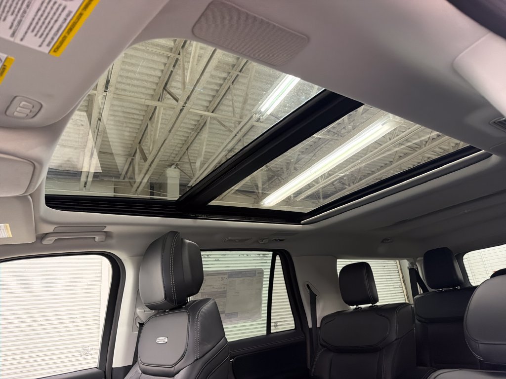 New 2027 Ford Expedition Max Platinum w/ Driver's Package RWD image 9