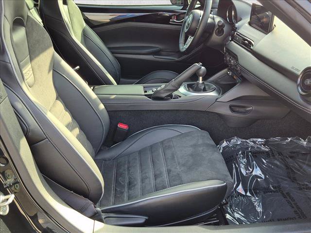 Used 2024 MAZDA MX-5 Miata RF Club RWD image 16