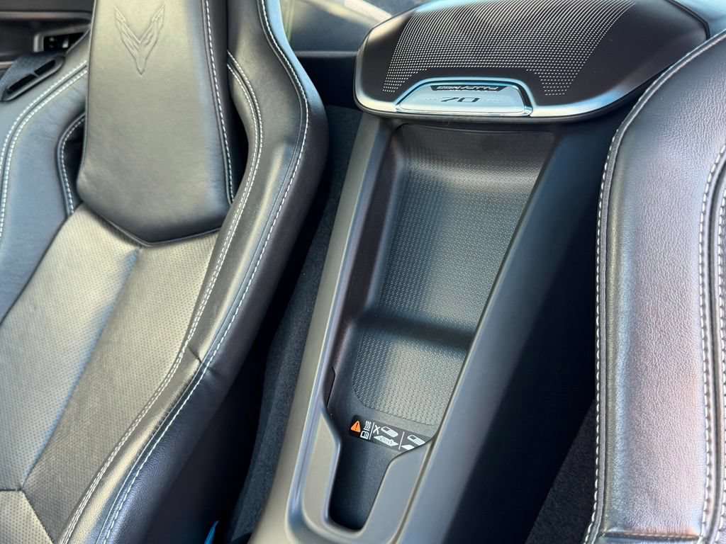 Used 2023 Chevrolet Corvette Stingray Preferred Cpe w/ Body-Color Dual Roof Package RWD image 20