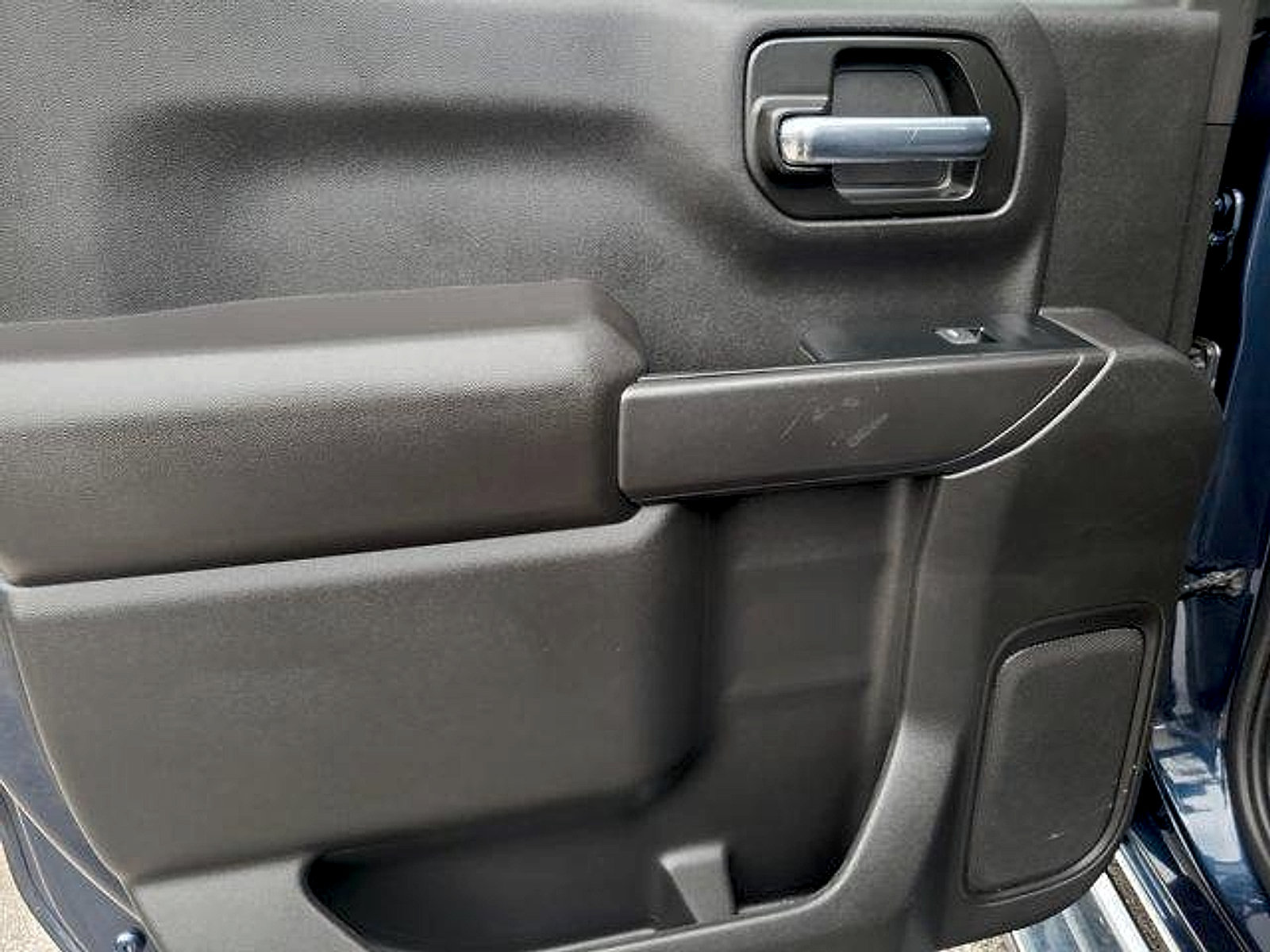 Used 2022 Chevrolet Silverado 1500 Custom RWD image 18