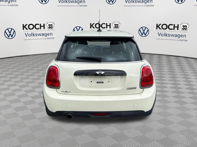 Used 2016 MINI Cooper 2-Door Hardtop FWD image 7