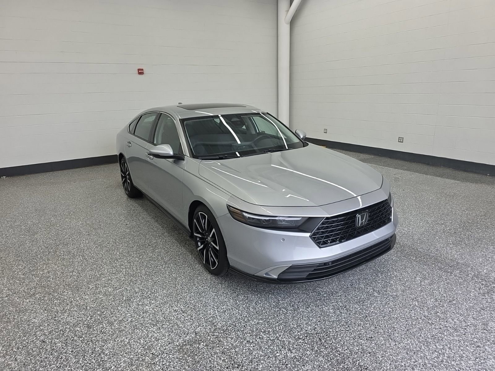 Used 2024 Honda Accord Touring image 7