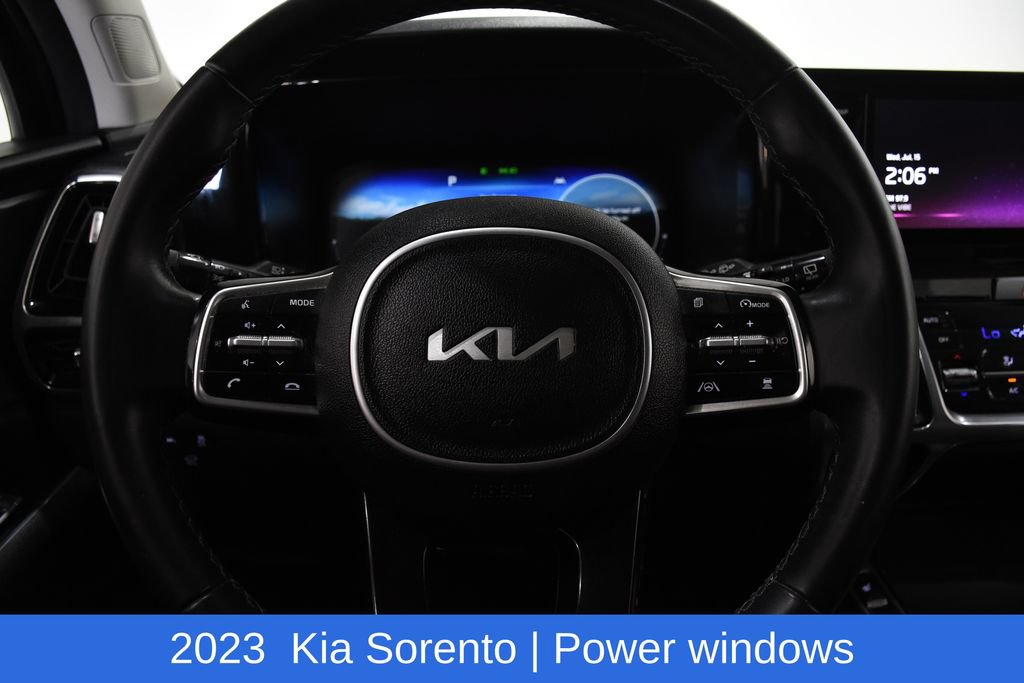 Used 2023 Kia Sorento SX AWD/4WD image 12