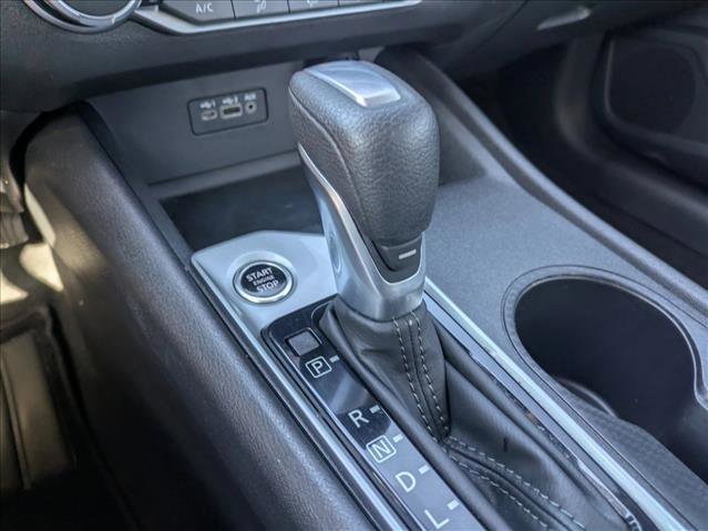 Used 2025 Nissan Altima 2.5 SV image 11