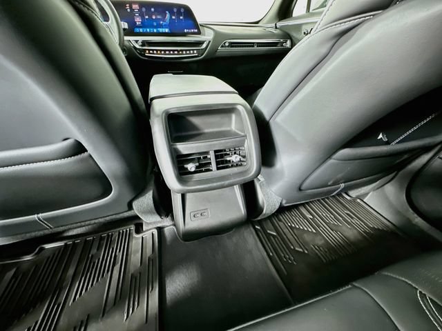 Used 2024 Cadillac Lyriq Sport AWD/4WD image 33