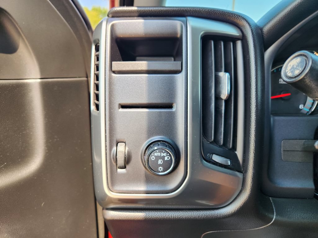 Used 2016 Chevrolet Silverado 1500 LT w/ Texas Edition RWD image 21