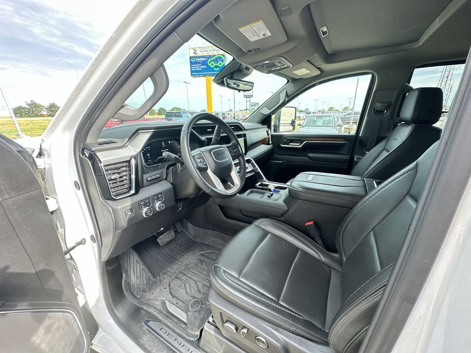 Certified 2024 GMC Sierra 2500 Denali w/ Denali Reserve Package AWD/4WD image 10