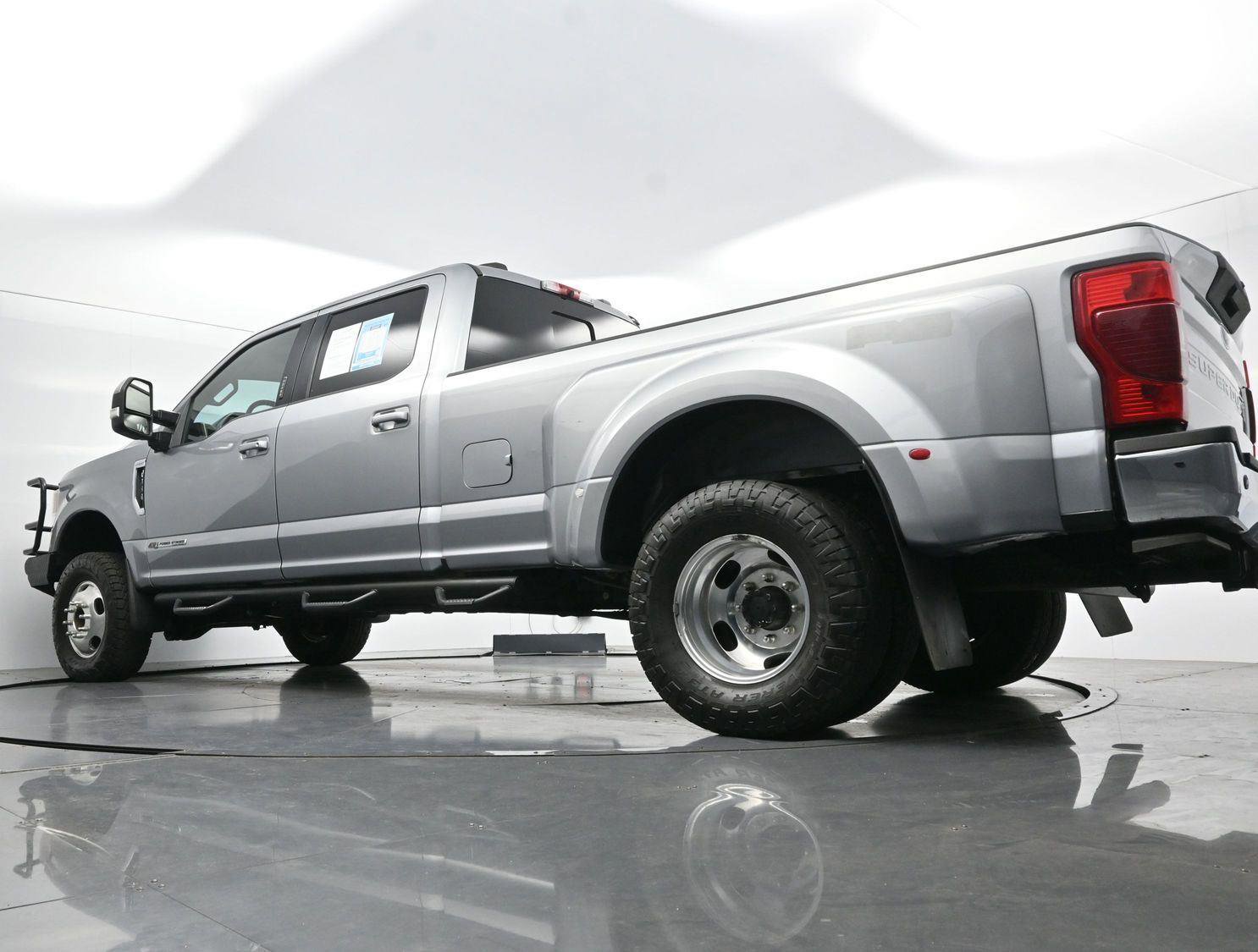 Used 2020 Ford F350 Lariat w/ Lariat Value Package image 51